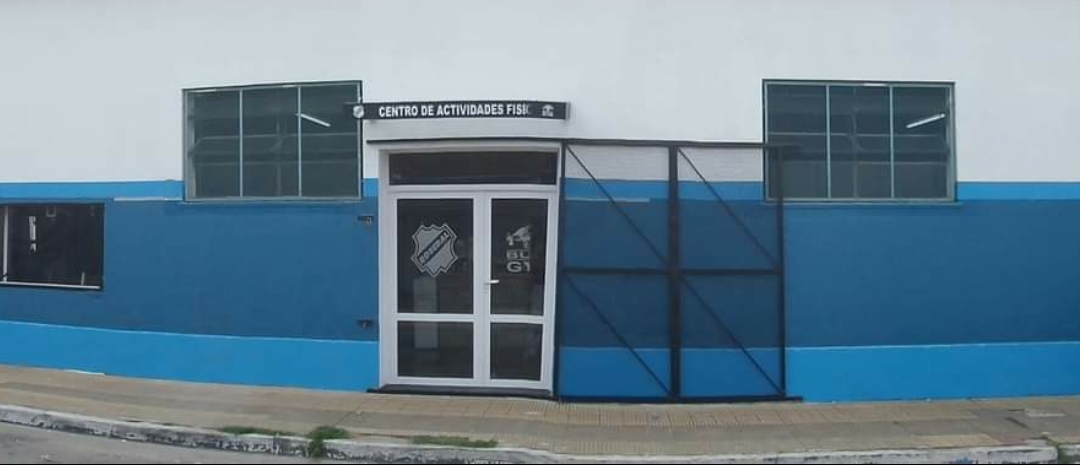 Fachada de BullGym Temperley